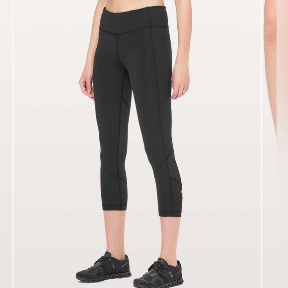 lululemon athletica Pants - GUC Lululemon Pace Rival Crop *Full-On Luxtreme 22" Size 6 Color Black